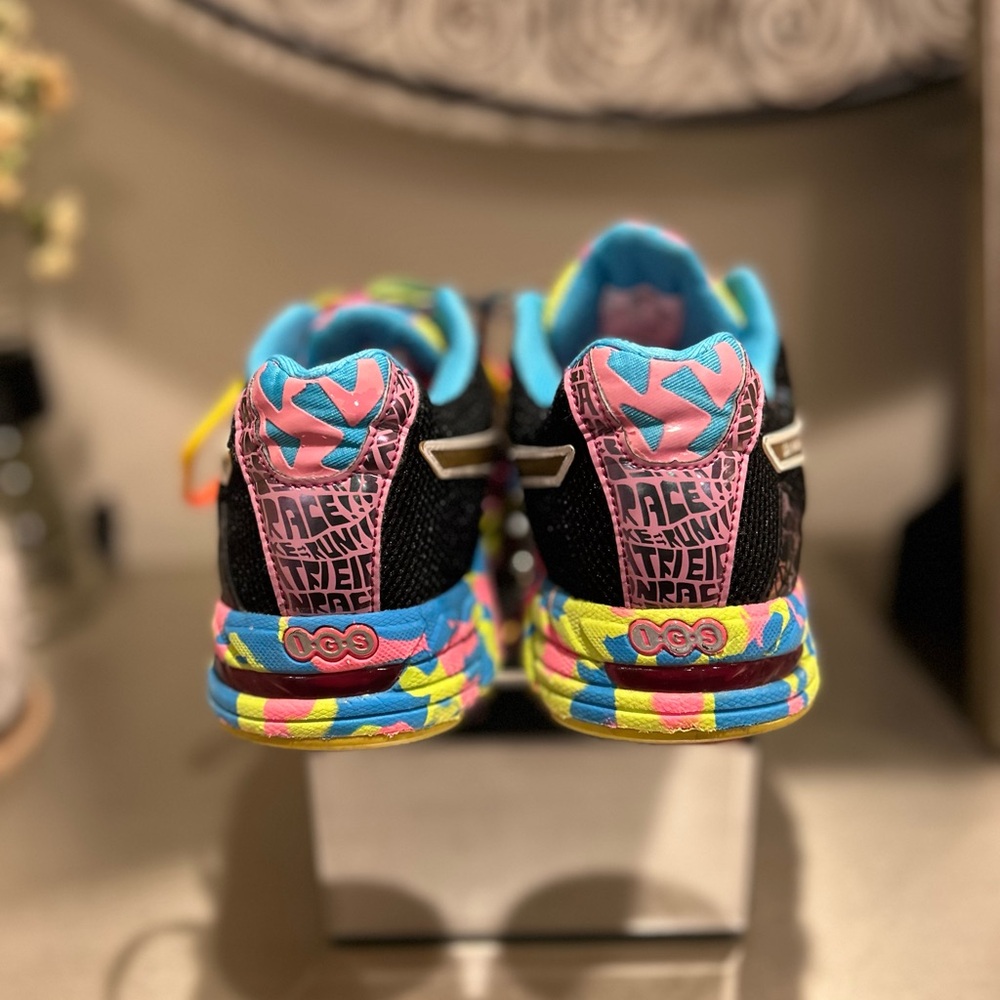 Asics women's Black Multicolor Gel-Noosa Tri 8 Sneakers - Picture 3 of 8